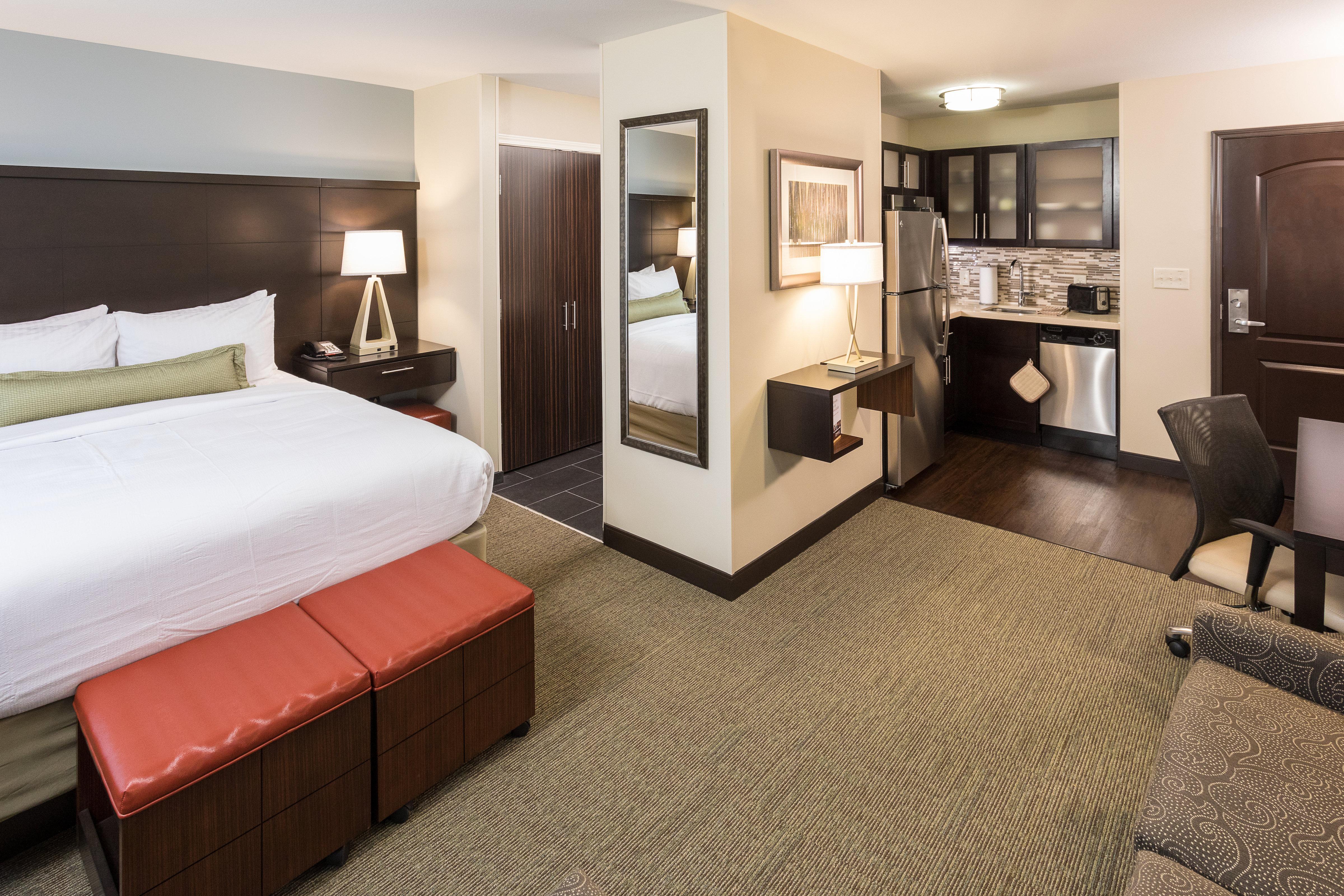 Staybridge Suites Omaha West By Ihg מראה חיצוני תמונה
